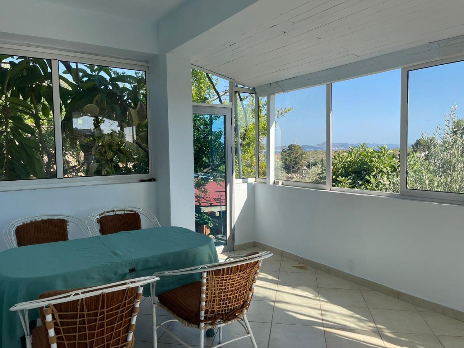 Orest Appartement Saranda